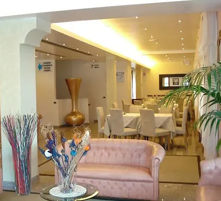 Vintage Hotel 3*